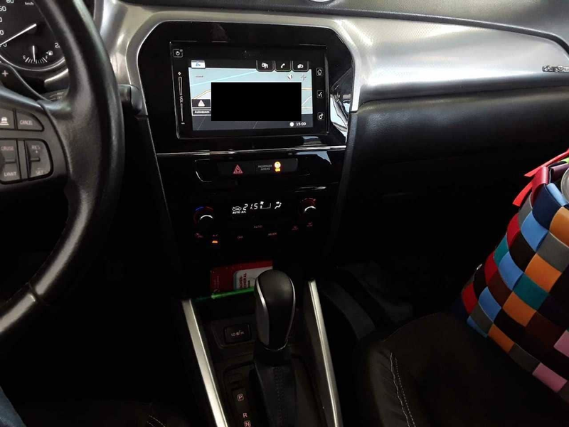 Suzuki Vitara 1.6 Comfort 4x4 Automatik | Xenon | Navi — photo 7