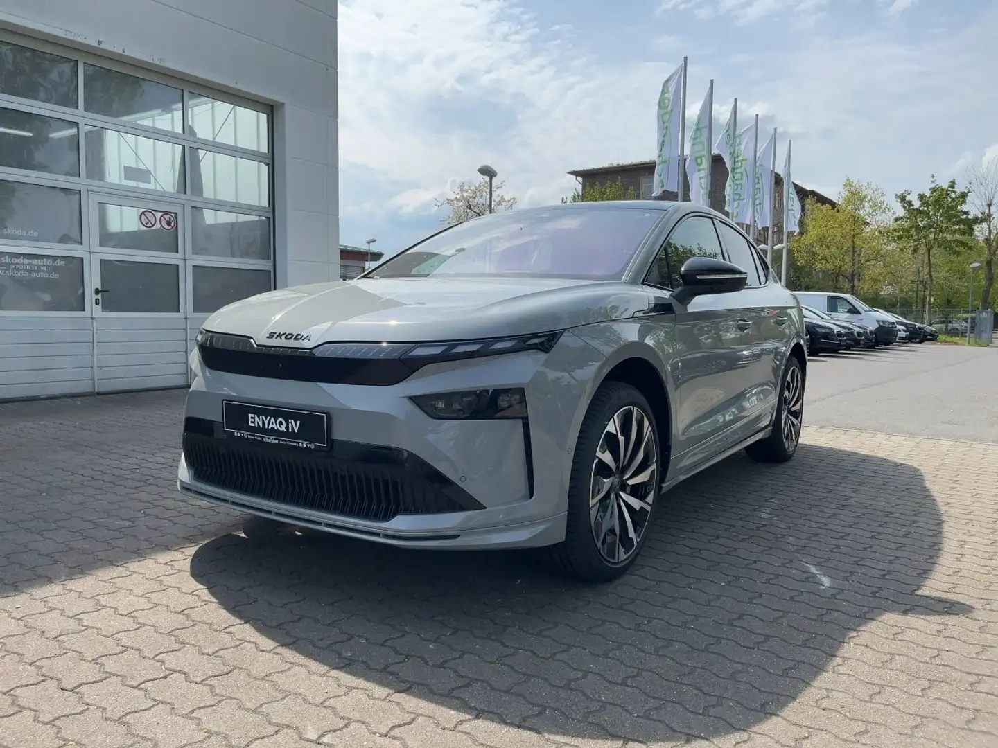 Skoda Enyaq Coupé 85 Sportline Matrix Navi AHK Pano ACC Gris - 1