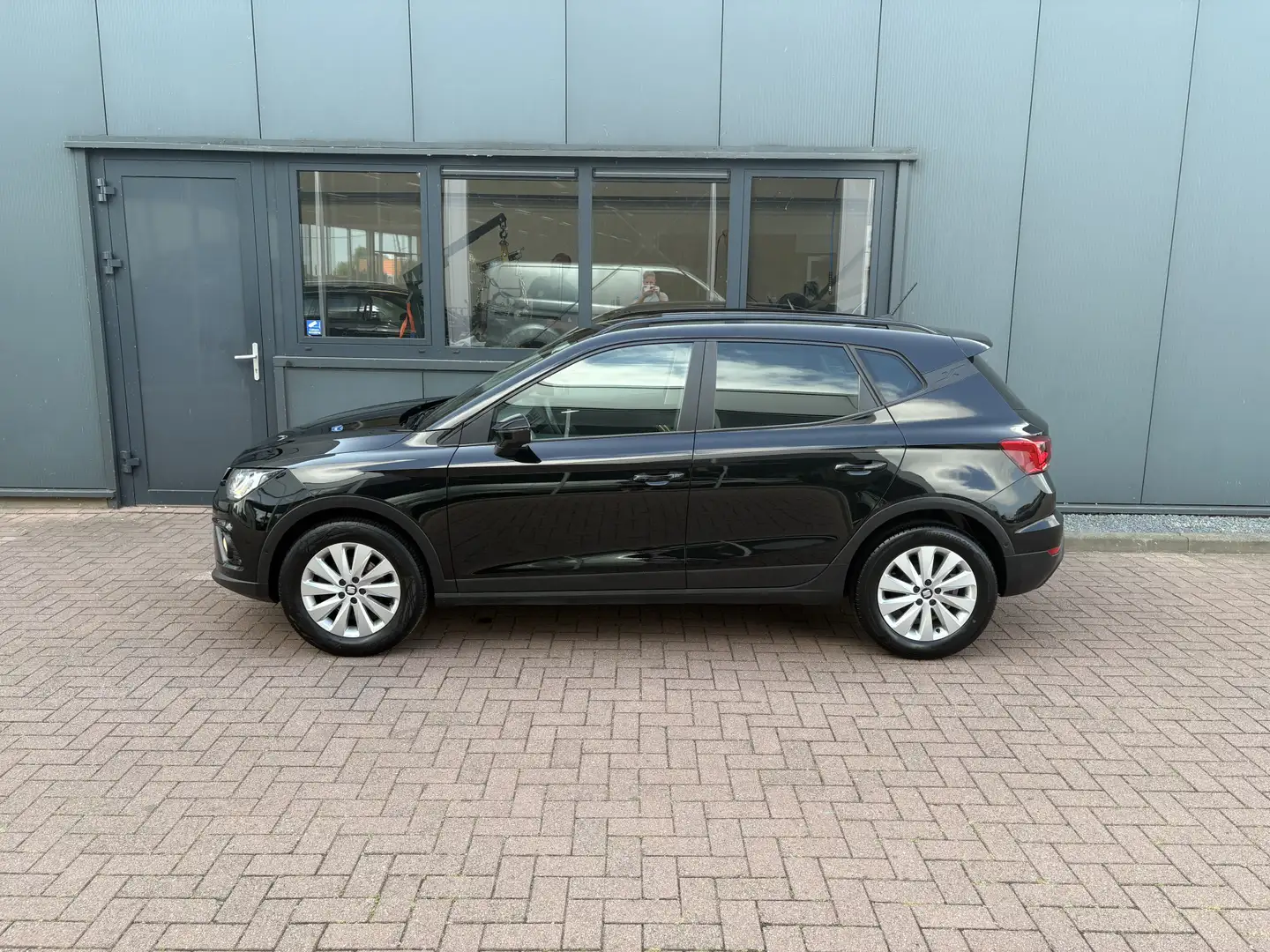 SEAT Arona 1.0 TSi Style Business Intense KEYLESS/CAMERA/NAVI Noir - 2