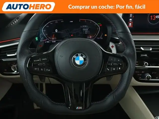 BMW 5 Series view 26
