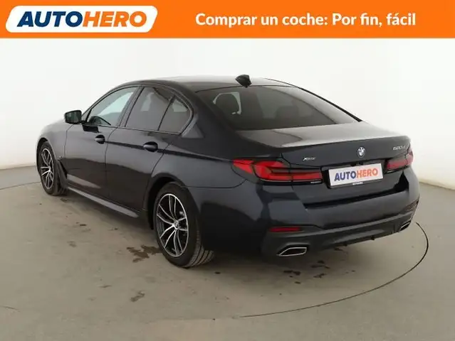 BMW 5 Series view 4