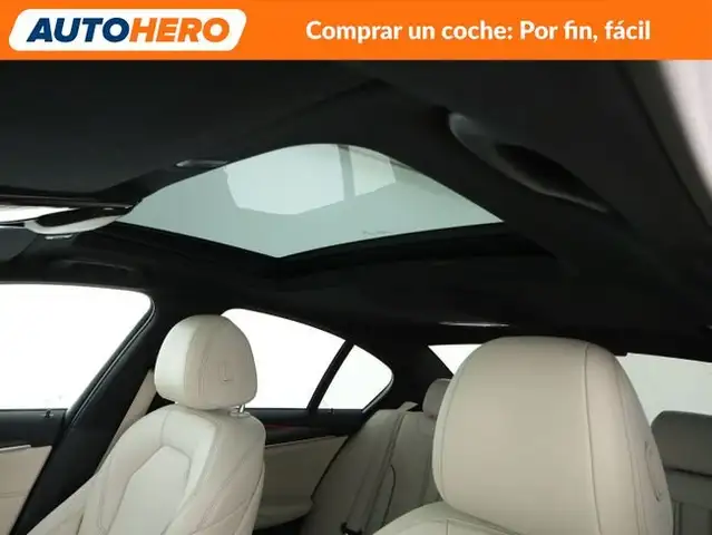 BMW 5 Series view 20