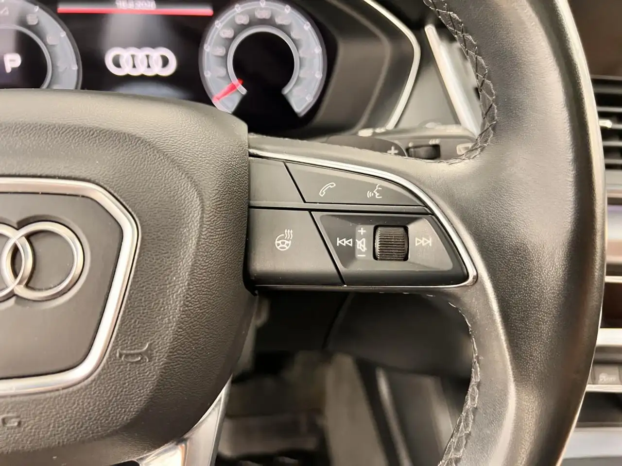 Audi Q5 снимка Audi Q5