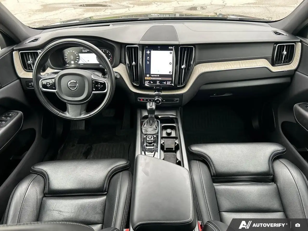 Volvo XC60 снимка Volvo XC60