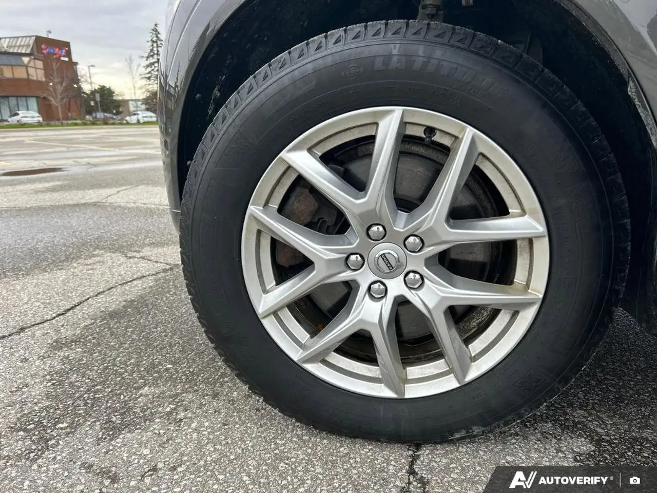 Volvo XC60 снимка Volvo XC60