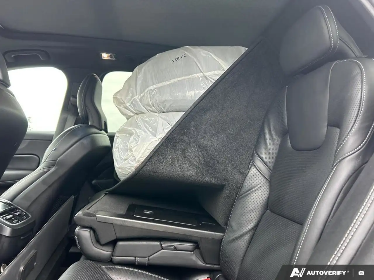 Volvo XC60 снимка Volvo XC60