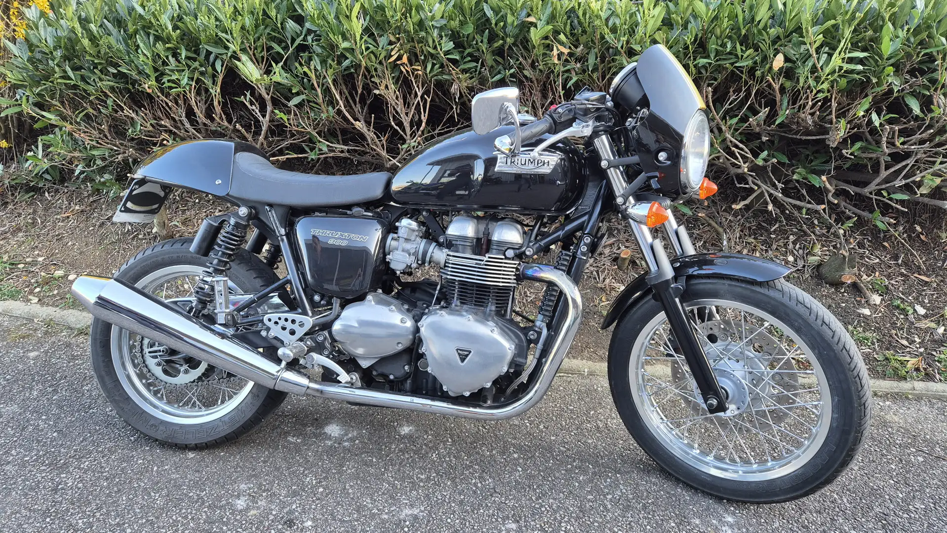 Triumph Thruxton Negru - 1