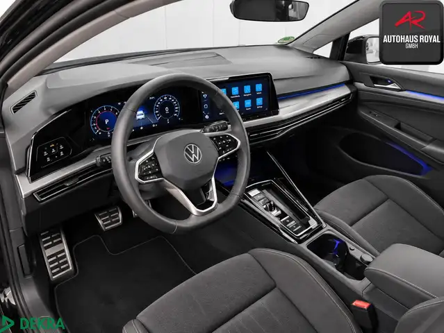 Volkswagen Golf view 2