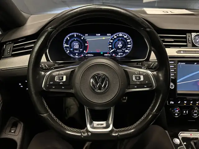 Volkswagen Passat view 18