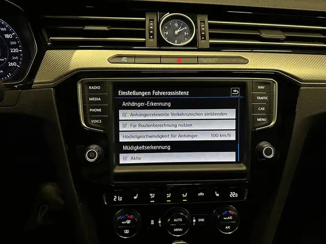 Volkswagen Passat view 27