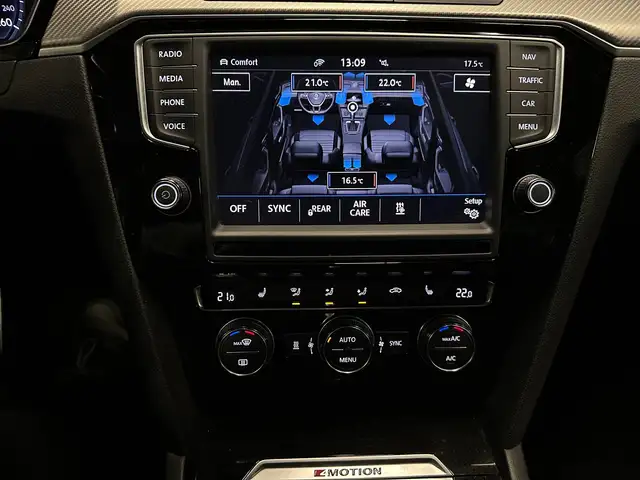 Volkswagen Passat view 21