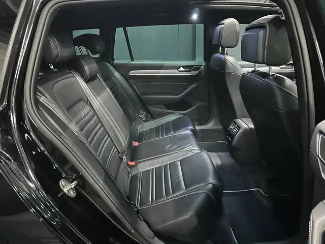 Volkswagen Passat view 28