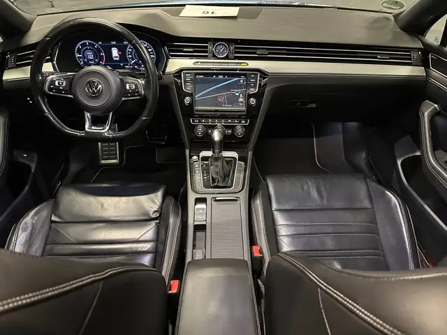 Volkswagen Passat view 13