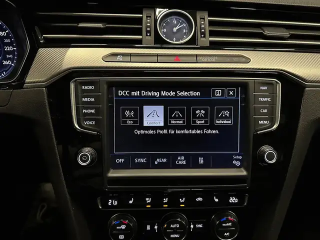 Volkswagen Passat view 23