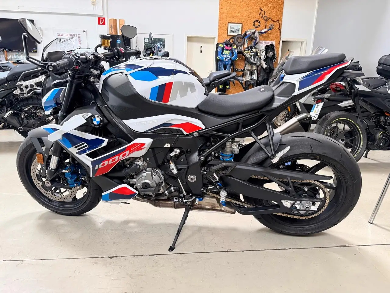 BMW M 1000 R