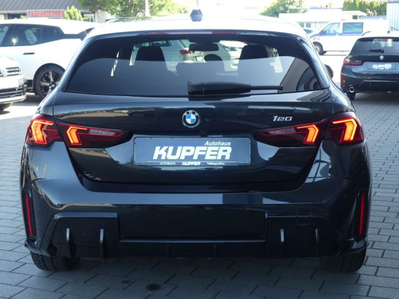BMW 120 i M Sportpaket Aut°AHK°Ad.LED+Fwk.18-Harman — photo 4