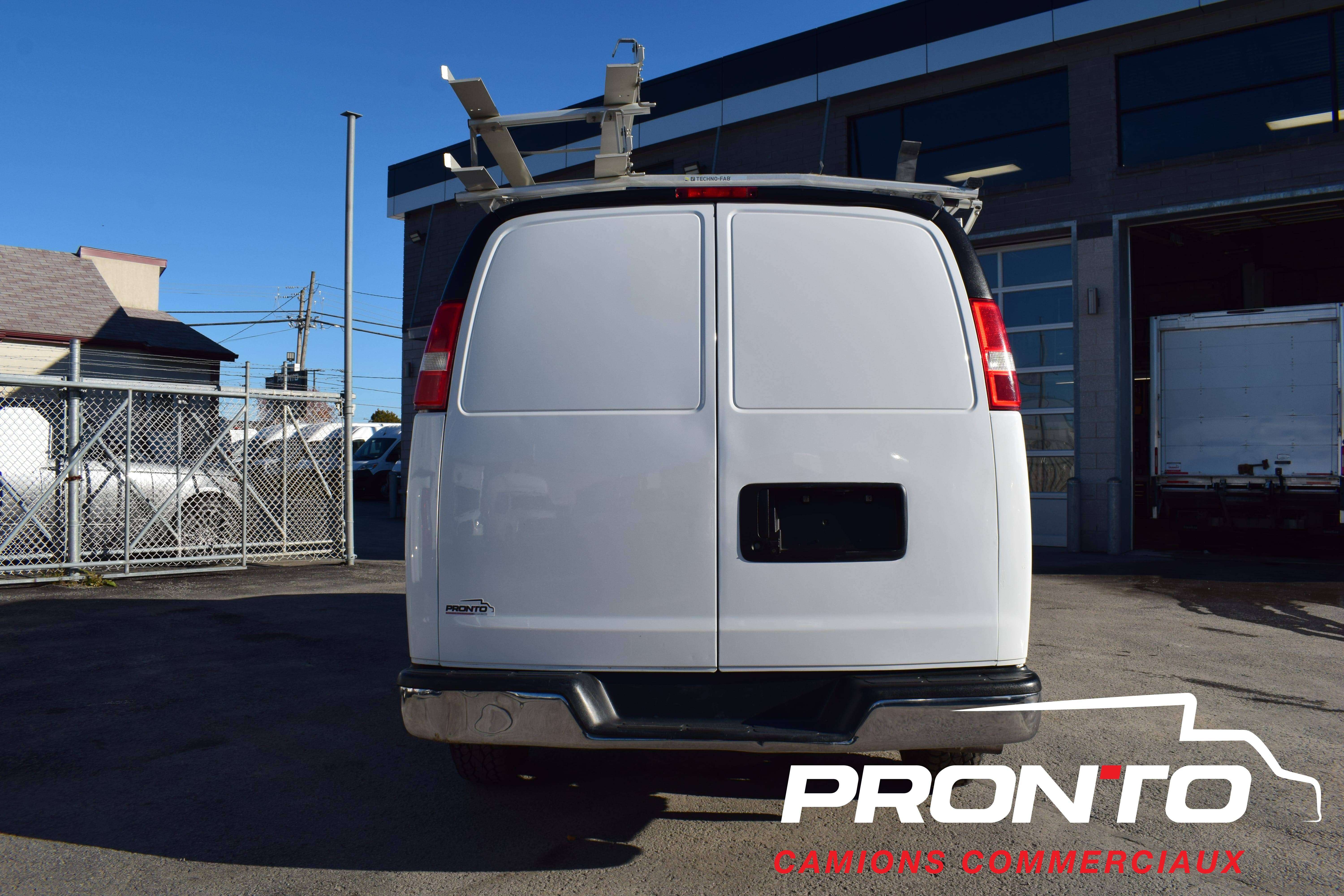 2019 GMC Savana 2500 Cargo Van