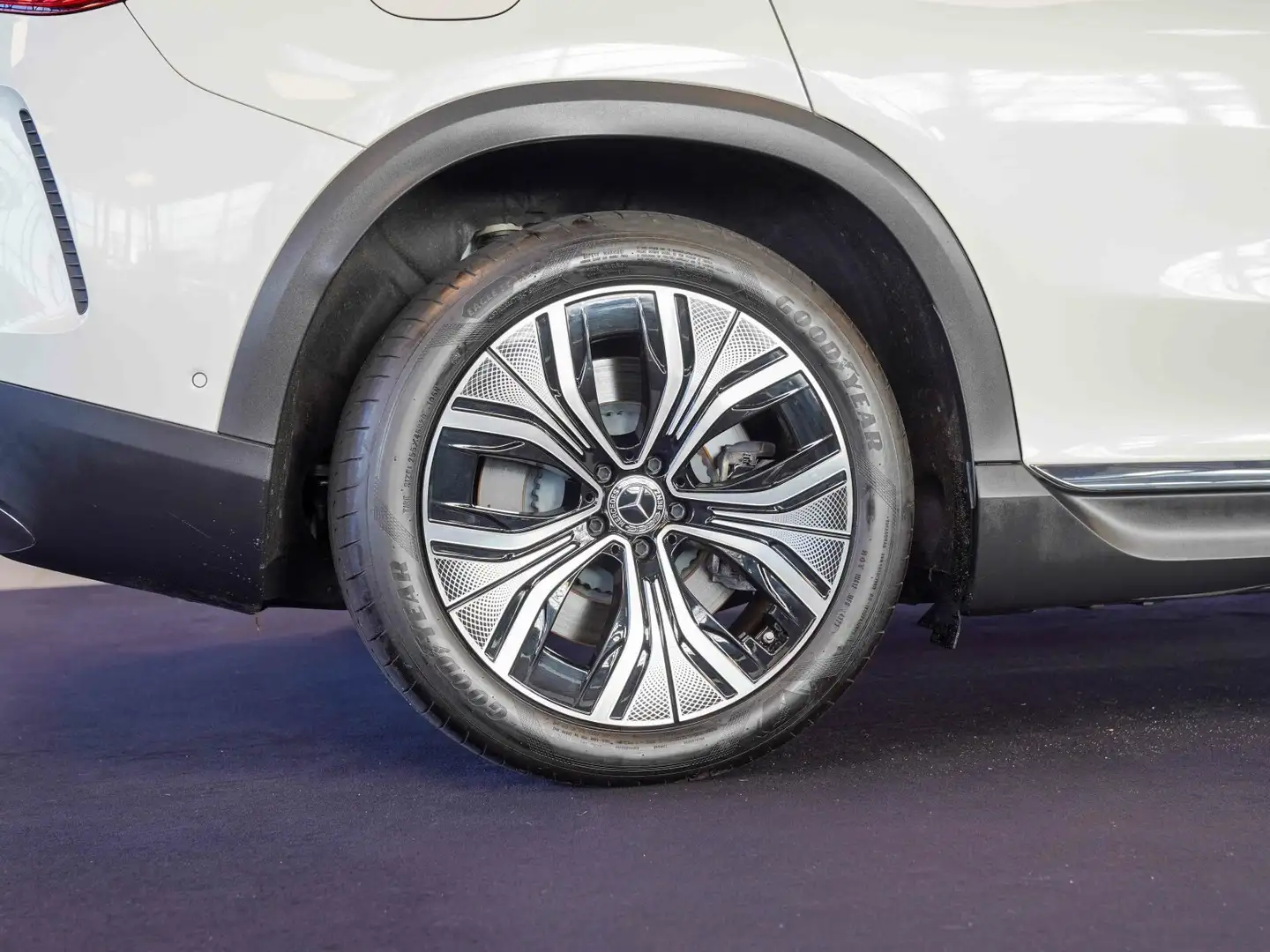 Mercedes-Benz EQE SUV EQE SUV 350 4M Electric Art HYPERSCREEN AHK AIR Weiß - 2