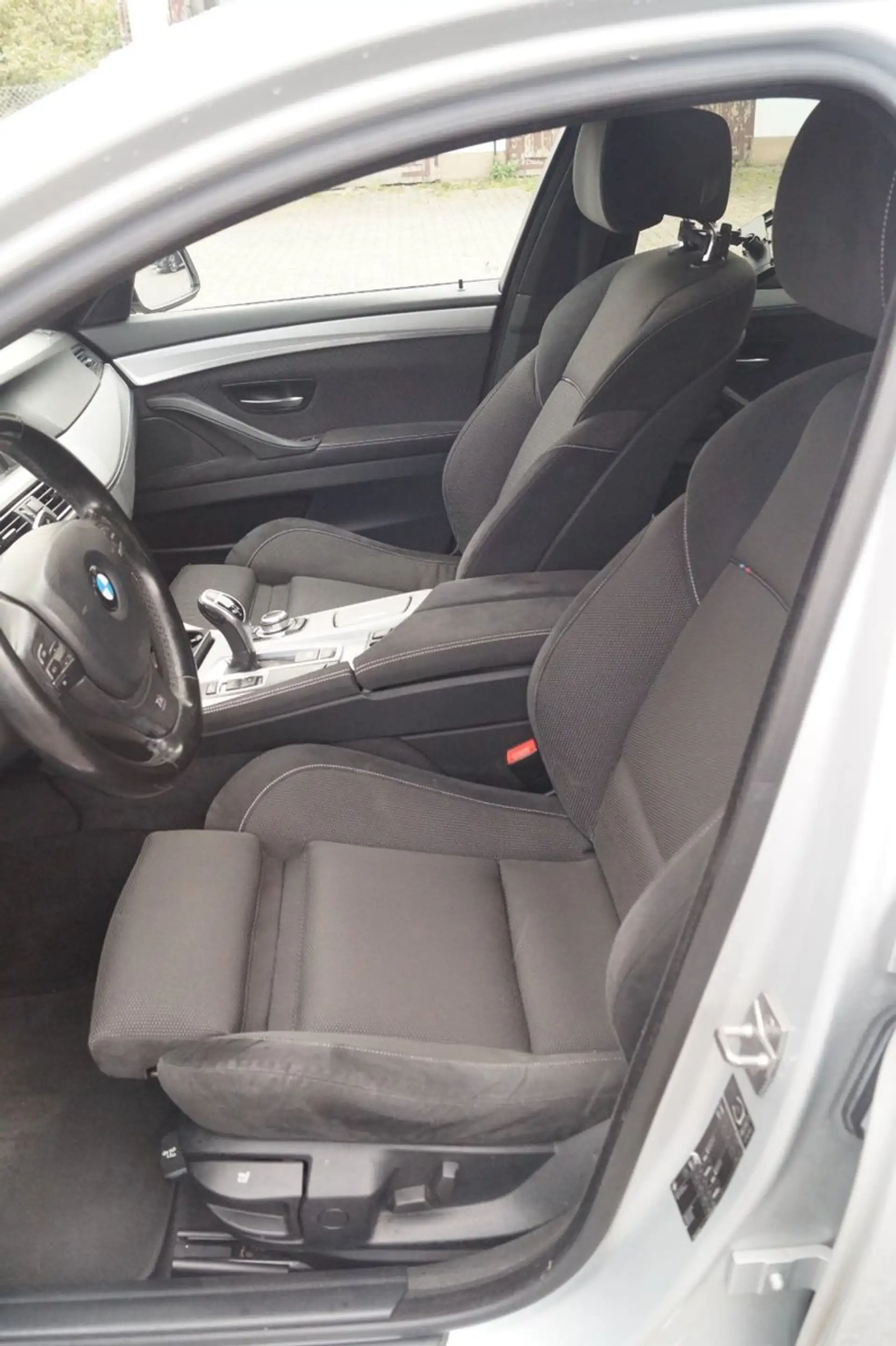 BMW 523 i M Sport M Sportpaket — photo 12