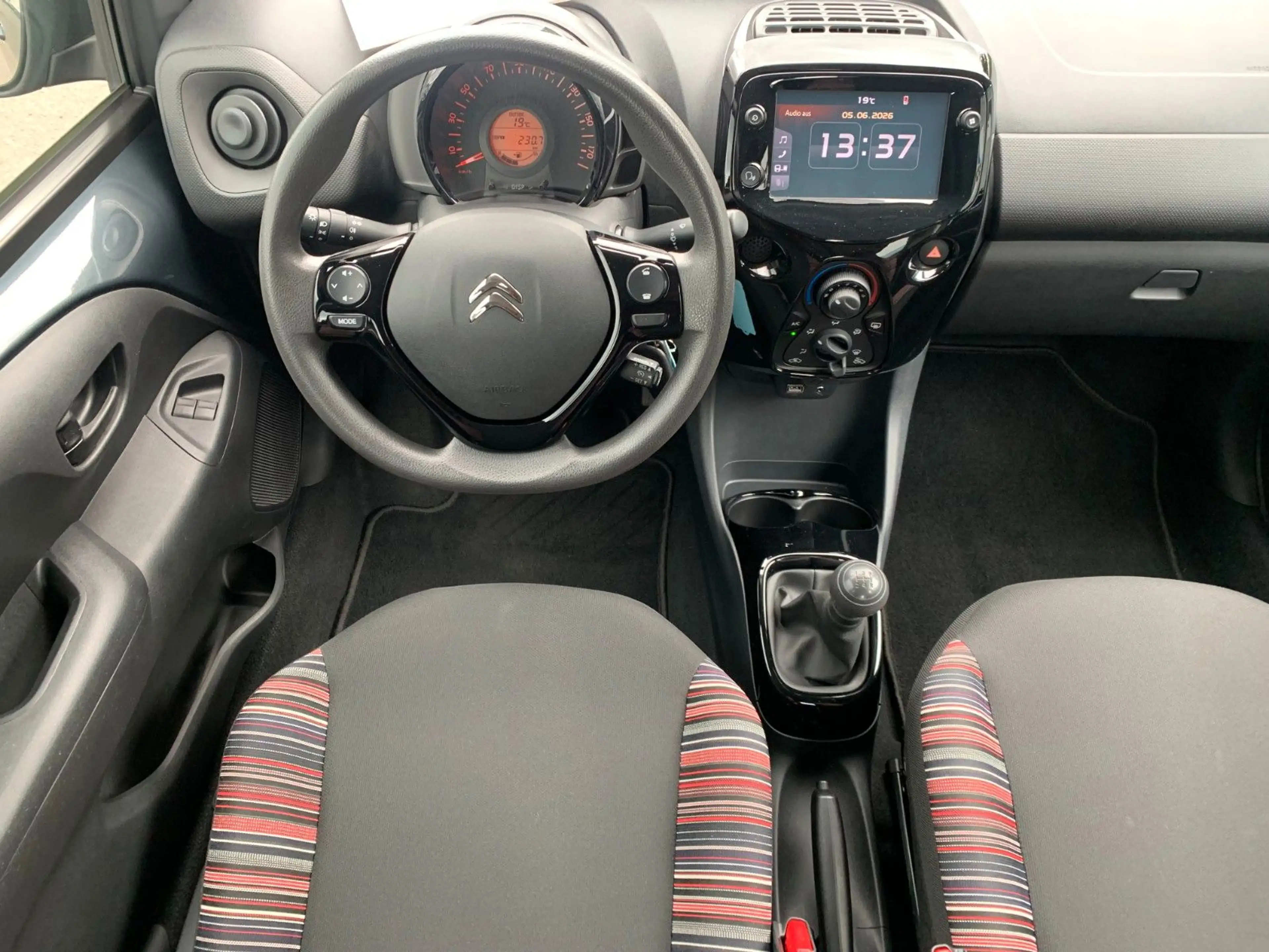 Citroen C1 Feel 73PS Klima/AppConnect/Tempom./Sitzh. — photo 11