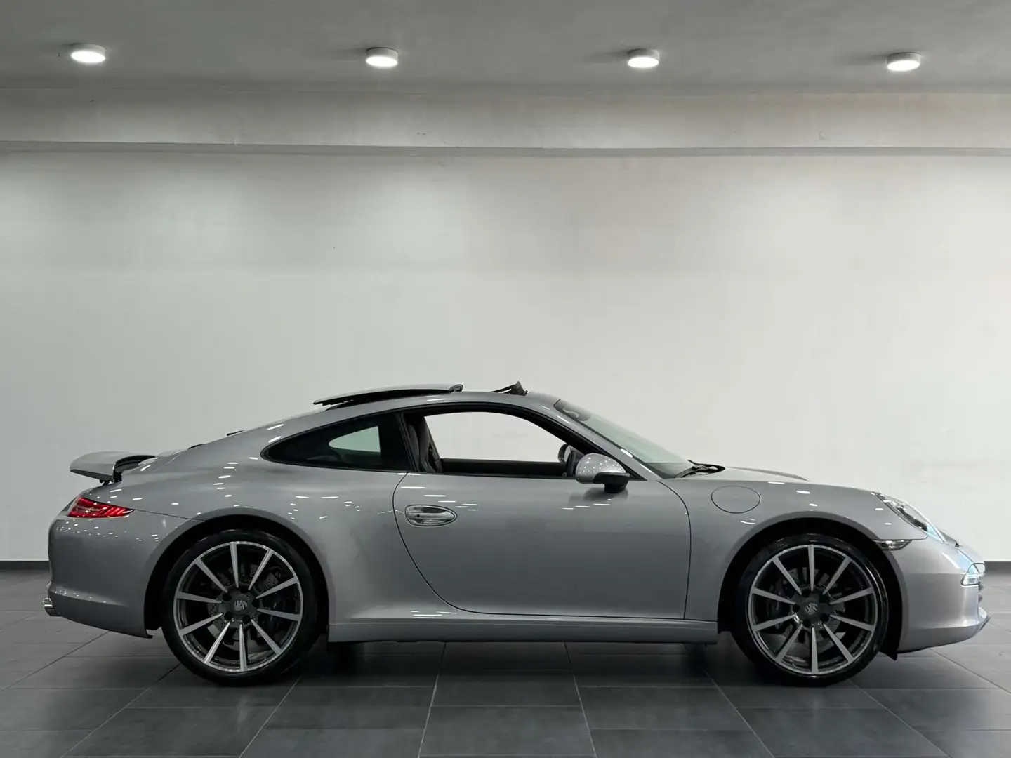 Porsche 911 991 Carrera 3.4i Coupé PDK 28358KM Srebrny - 2