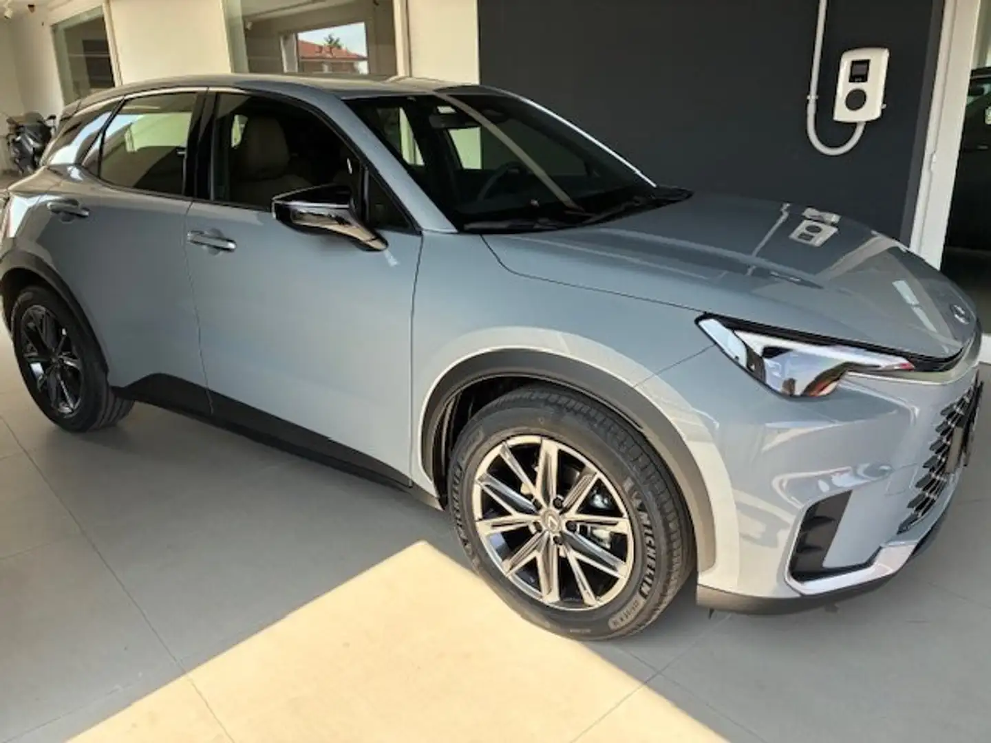 Lexus LBX LBX 1.5 hybrid Elegant 2wd - km ZERO! Grigio - 2