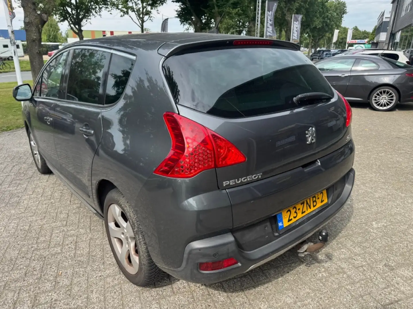 Peugeot 3008 1.6 THP Style Grijs - 2
