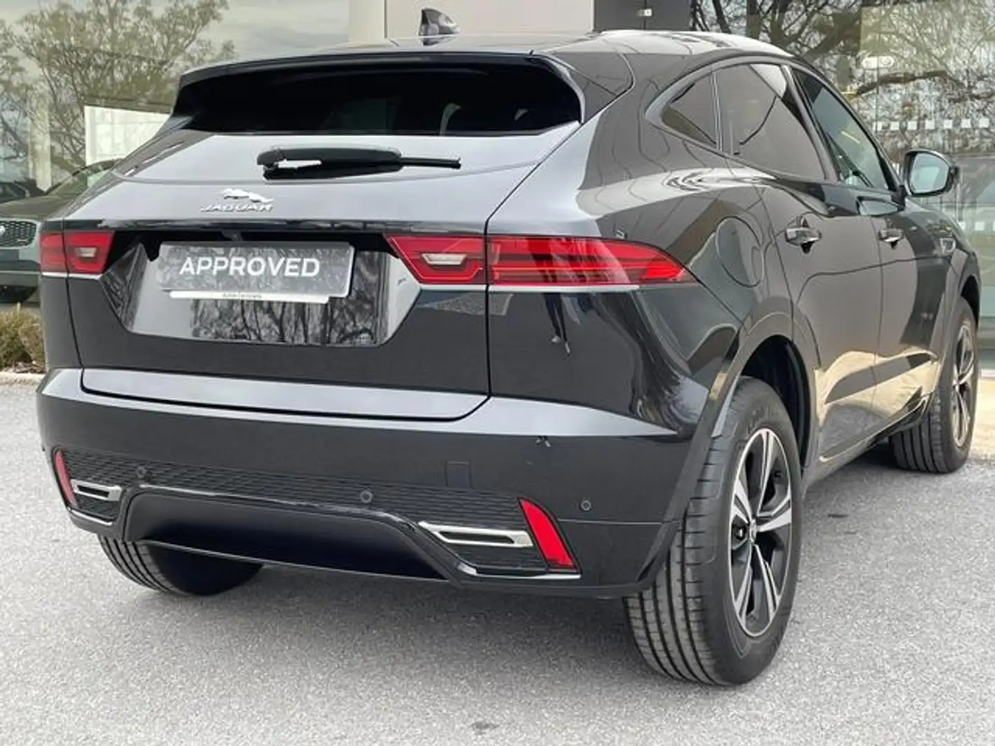 Jaguar E-Pace 2.0D I4 R-Dynamic S AWD Aut. 163 Fekete - 2