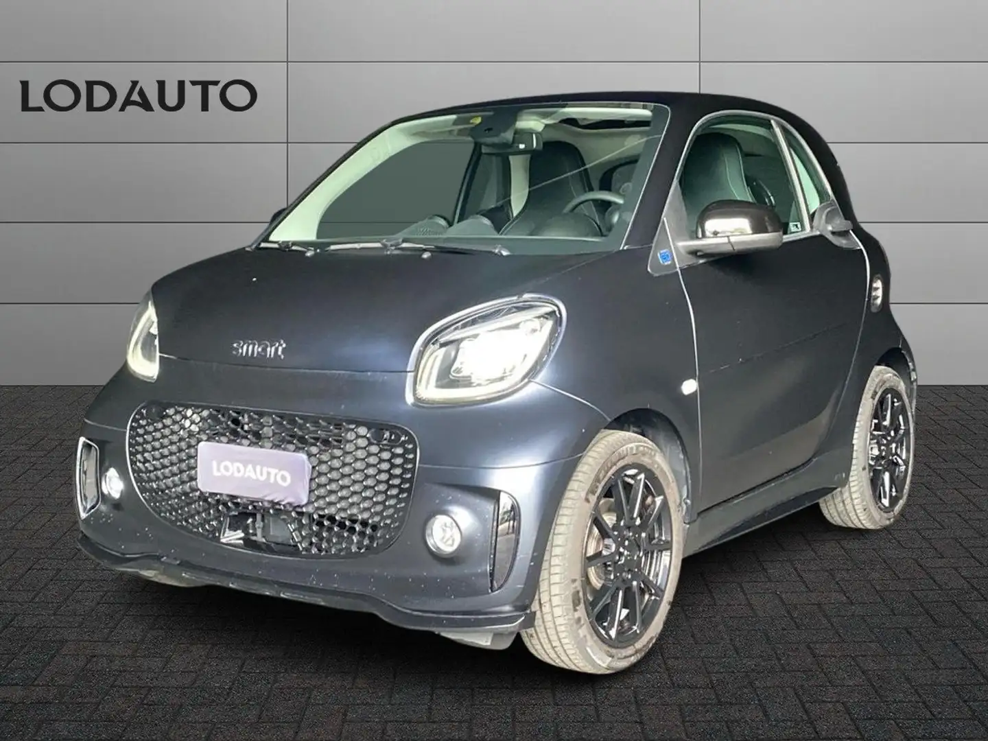 smart forTwo EQ Parisblue (22kW) Nero - 1