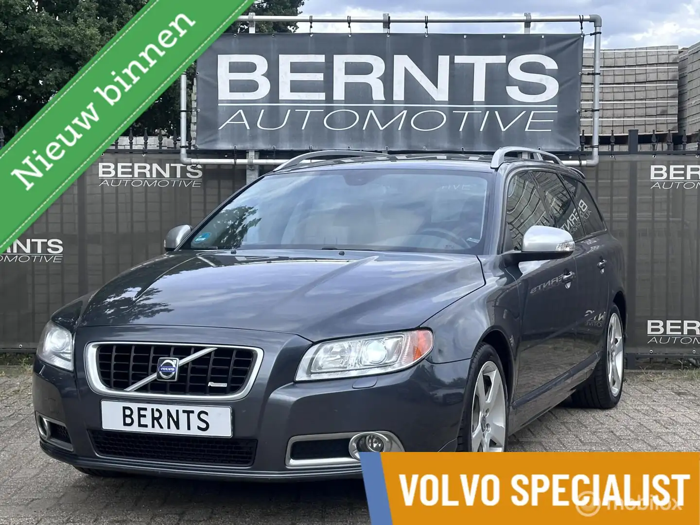 Volvo V70 2.0T R-Desgin|Automaat|Trekhaak|Leder|Stoelverwarm Gris - 1