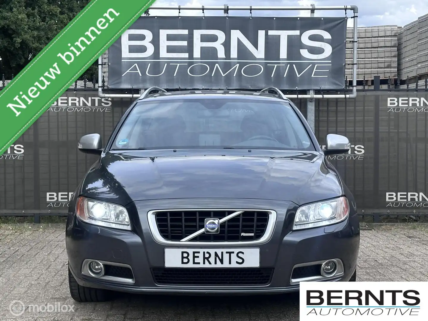 Volvo V70 2.0T R-Desgin|Automaat|Trekhaak|Leder|Stoelverwarm Gris - 2