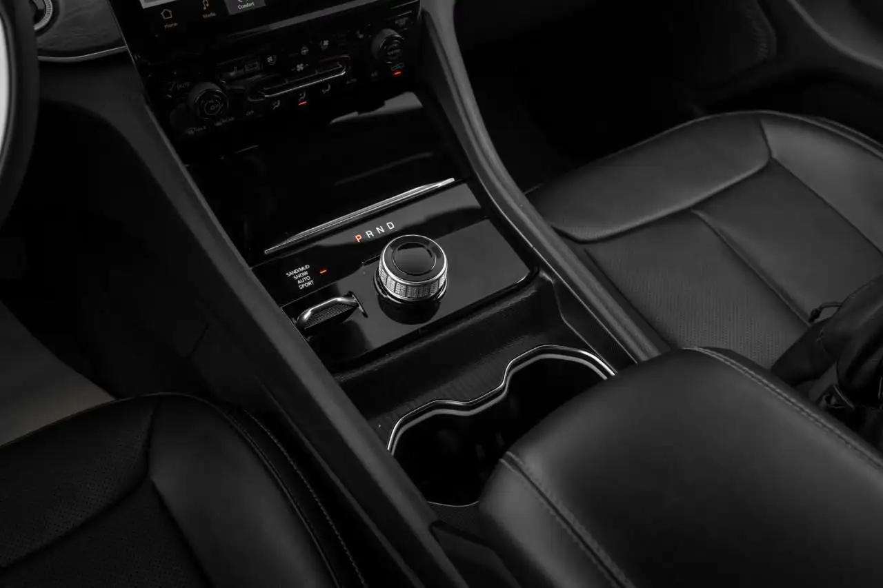Jeep Grand Cherokee photo Jeep Grand Cherokee