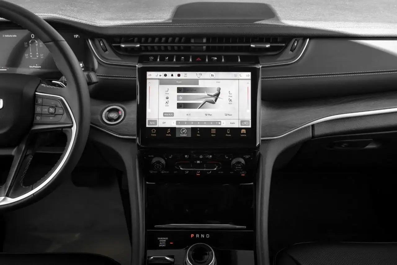Jeep Grand Cherokee photo Jeep Grand Cherokee