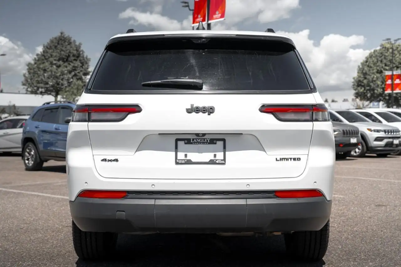 Jeep Grand Cherokee photo Jeep Grand Cherokee