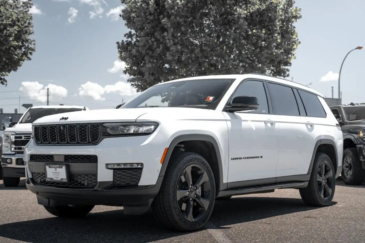 Jeep Grand Cherokee photo Jeep Grand Cherokee