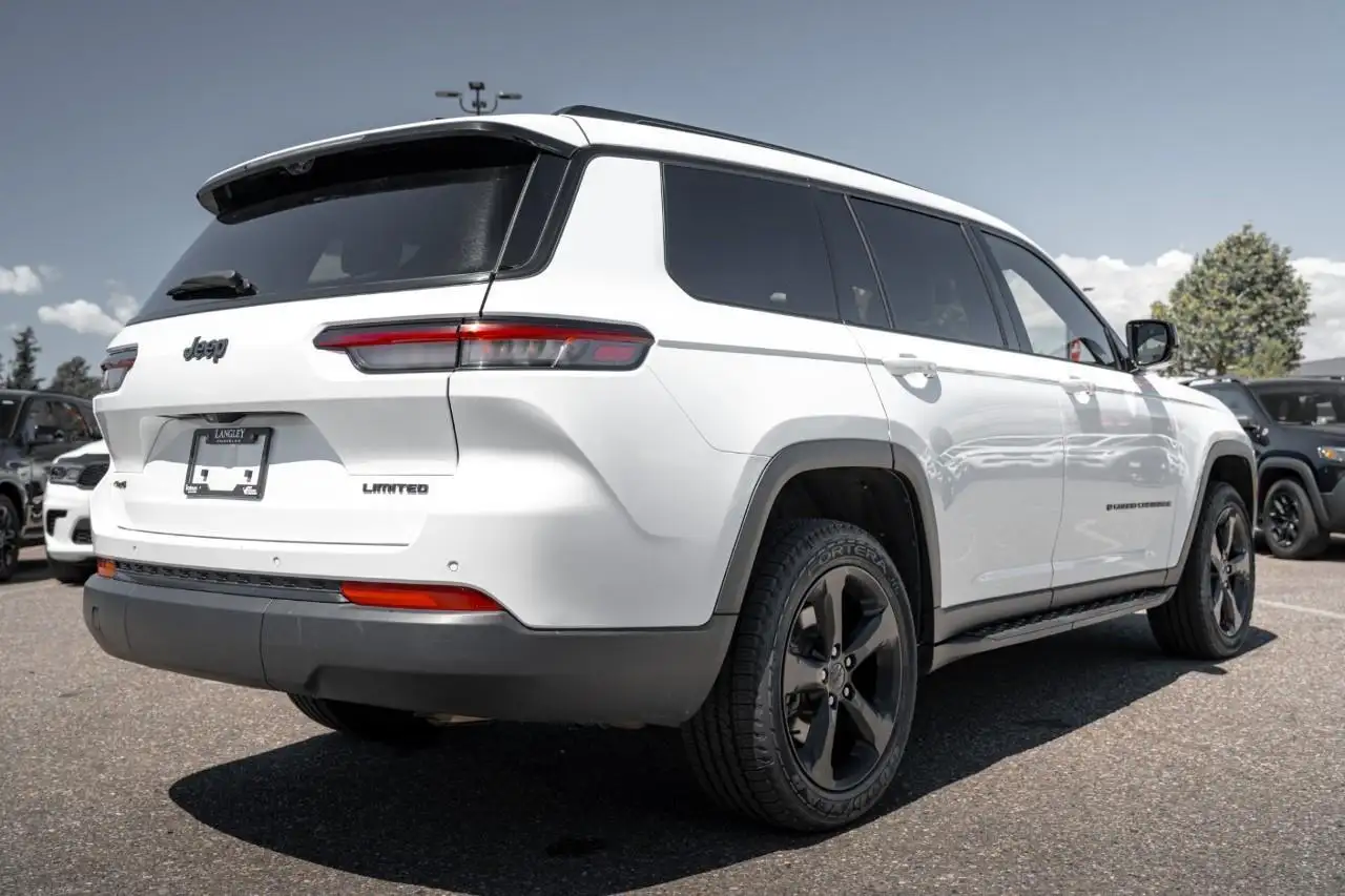 Jeep Grand Cherokee photo Jeep Grand Cherokee