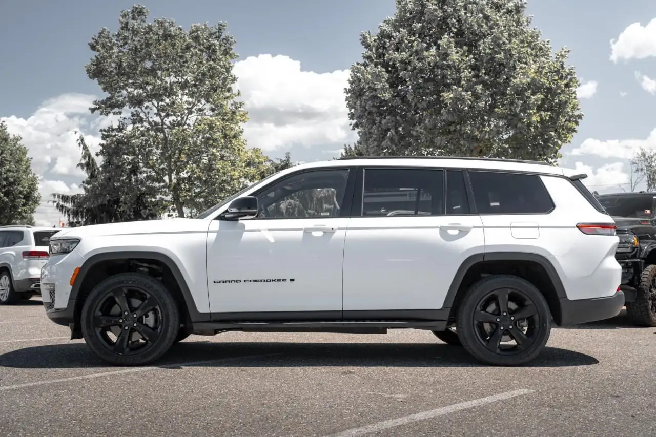 Jeep Grand Cherokee photo Jeep Grand Cherokee