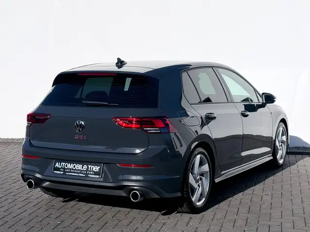Volkswagen Golf view 5