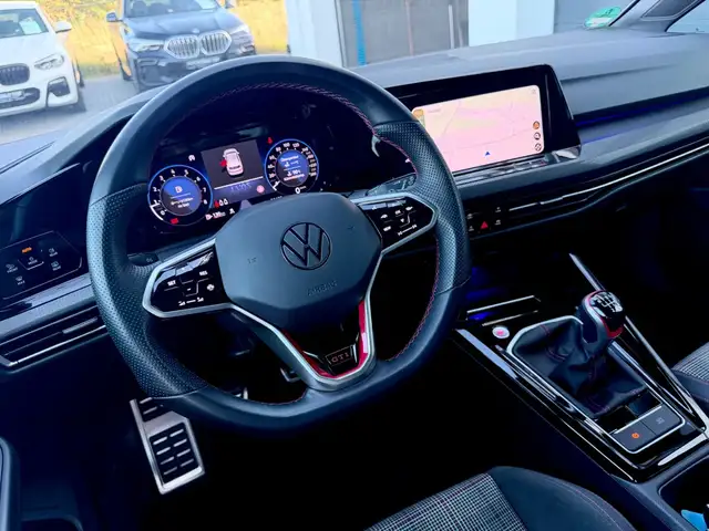 Volkswagen Golf view 10