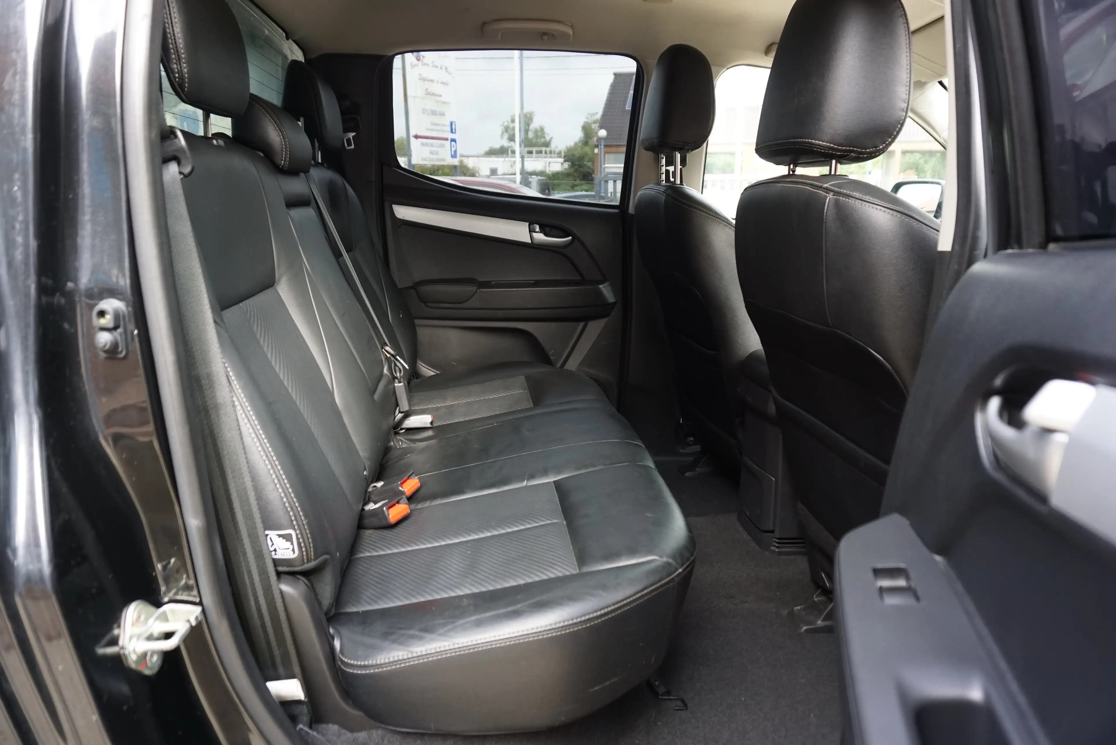 Isuzu D-Max 1.9 Turbo D 4WD UTLITAIRE NAVI CAMERA RADAR AV AR — photo 14