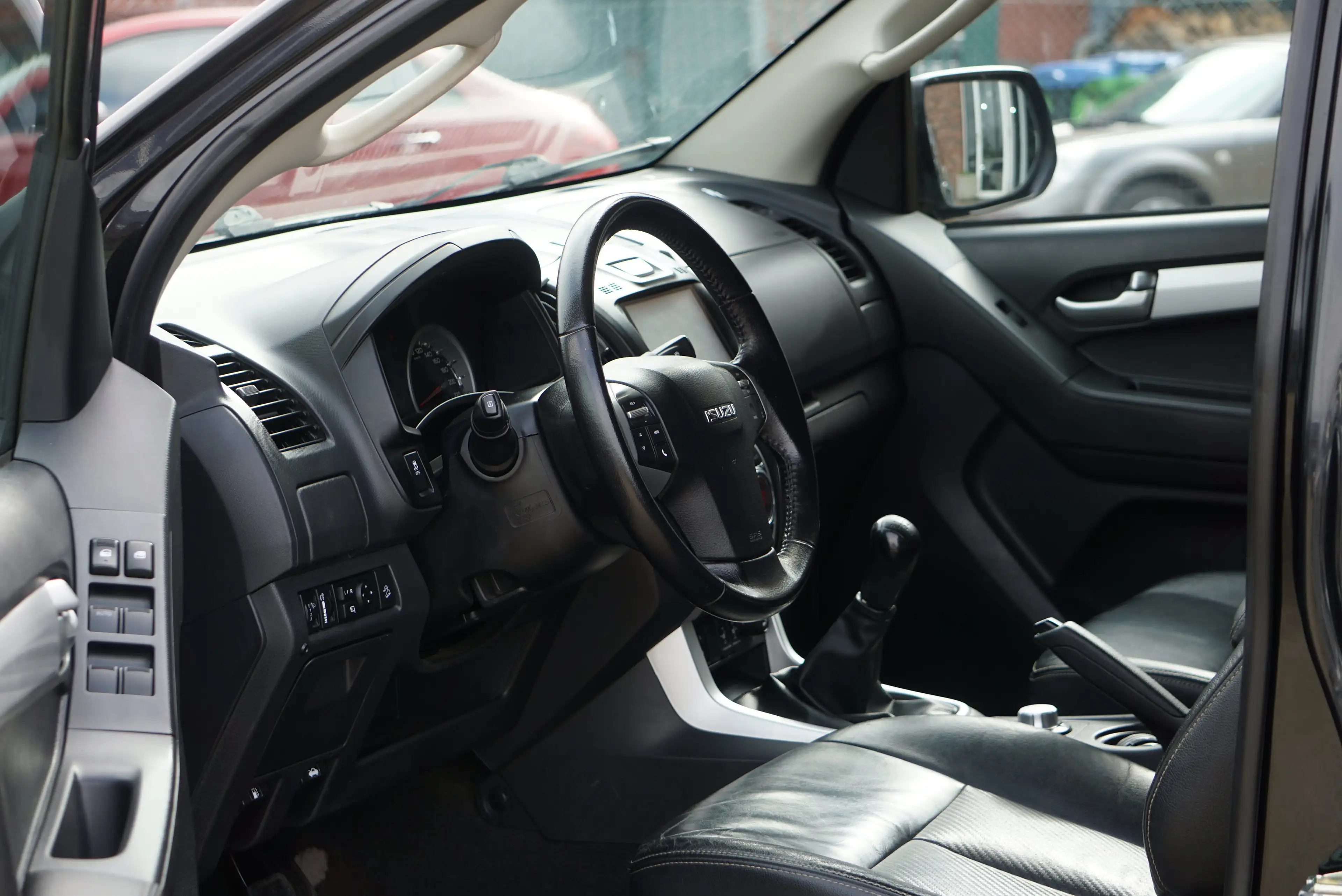 Isuzu D-Max 1.9 Turbo D 4WD UTLITAIRE NAVI CAMERA RADAR AV AR — photo 7