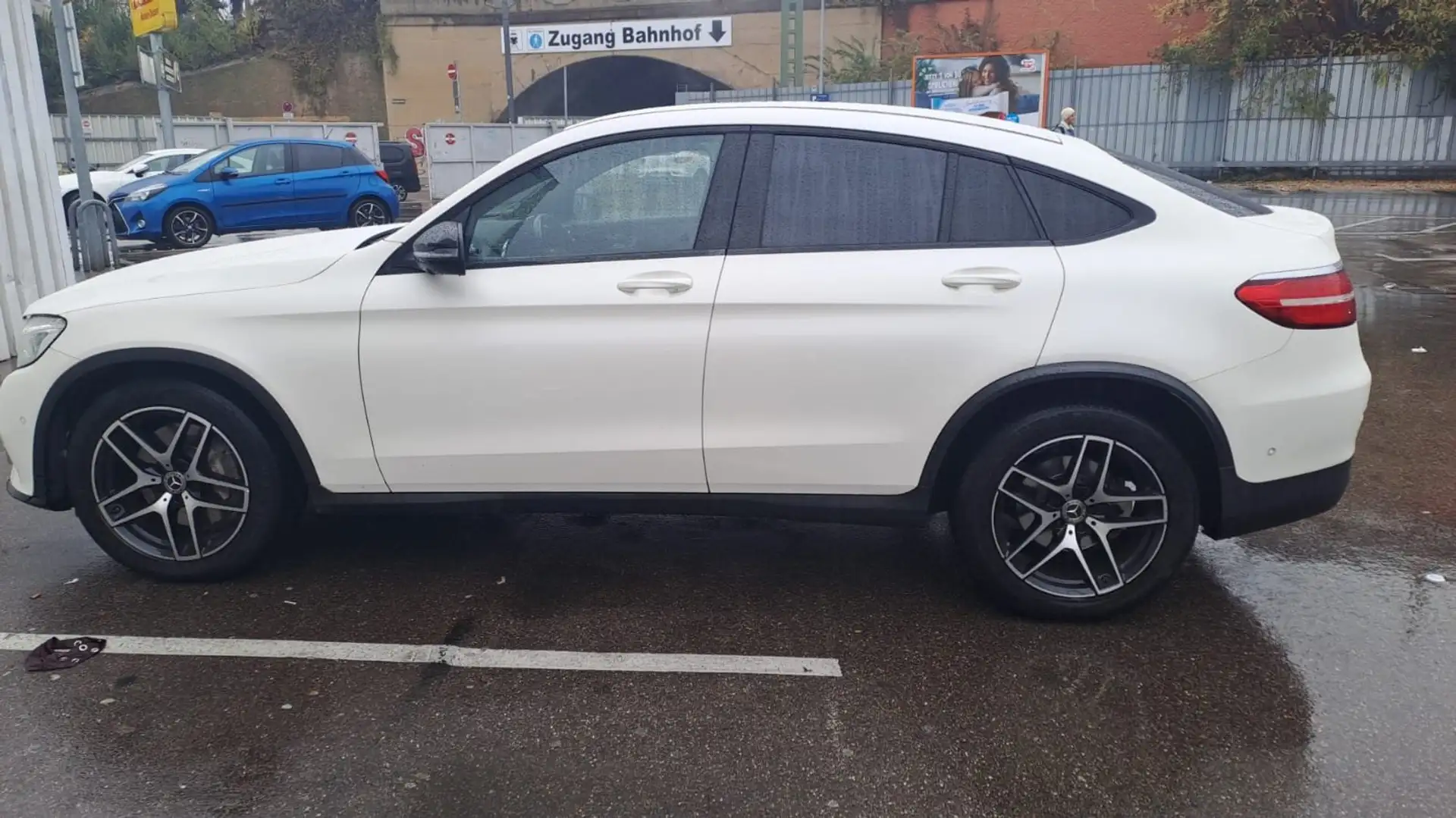 Mercedes-Benz GLC 350 GLC-Coupe Diesel d Coupe 4Matic 9G-TRONIC Weiß - 2