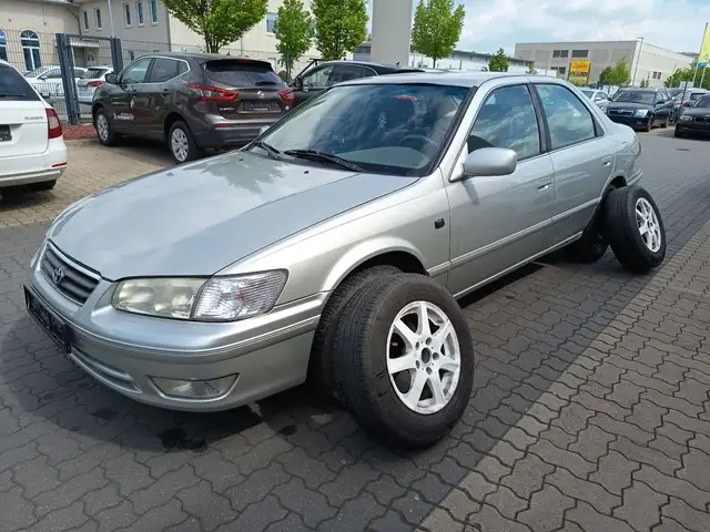 Toyota Camry 2.2