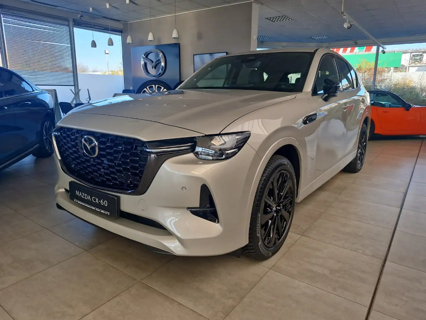 Mazda CX-60 3.3L e-SKYACTIV D 254ps HOMURA PLUS Silber - 1