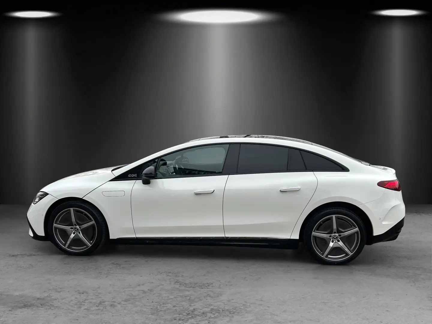 Mercedes-Benz EQE 500 AMG Prem AIRMATIC Pano HAL Massage HYPER Blanc - 2