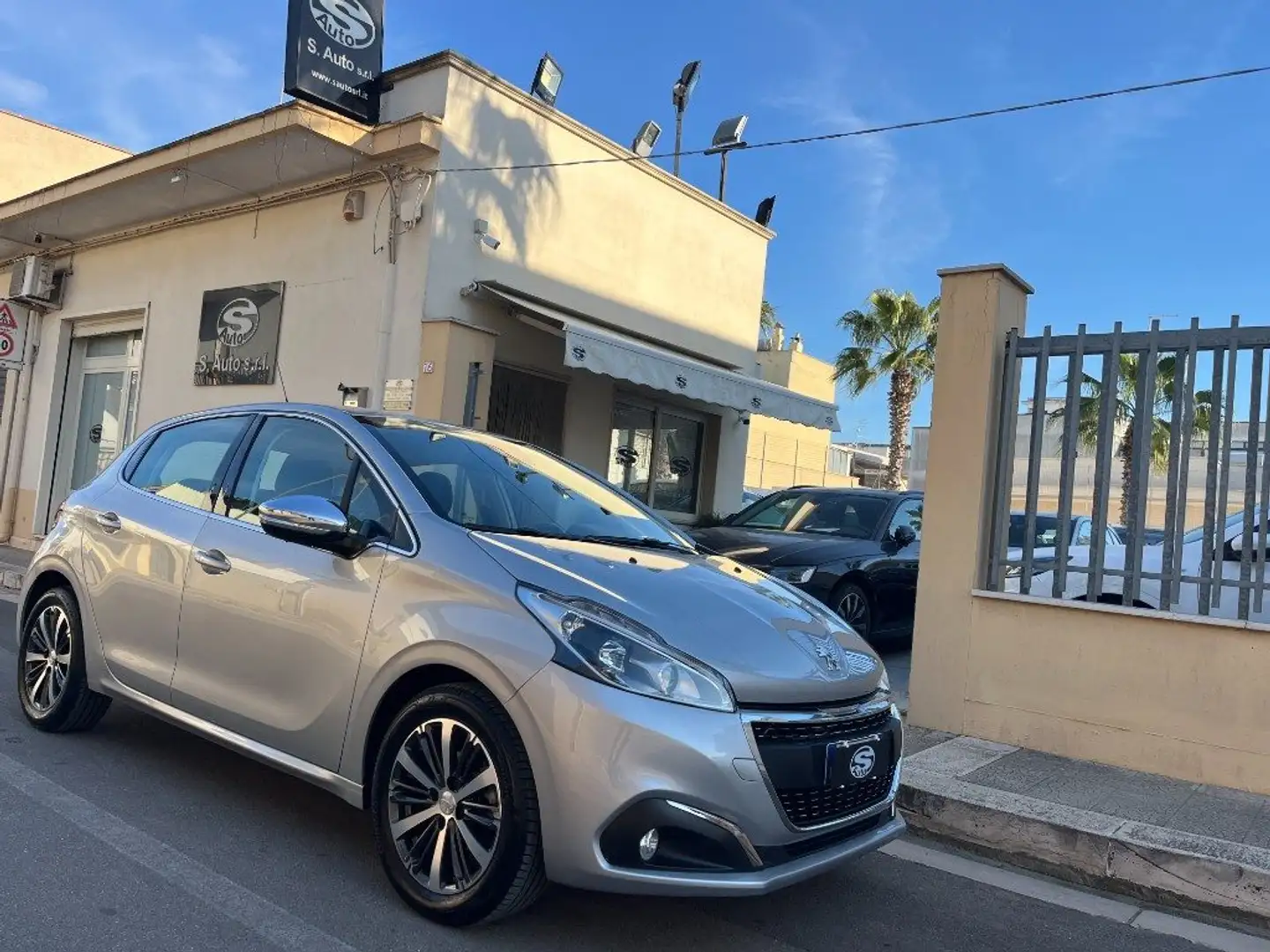 Peugeot 208 BlueHDi 75cv Allure Argento - 1