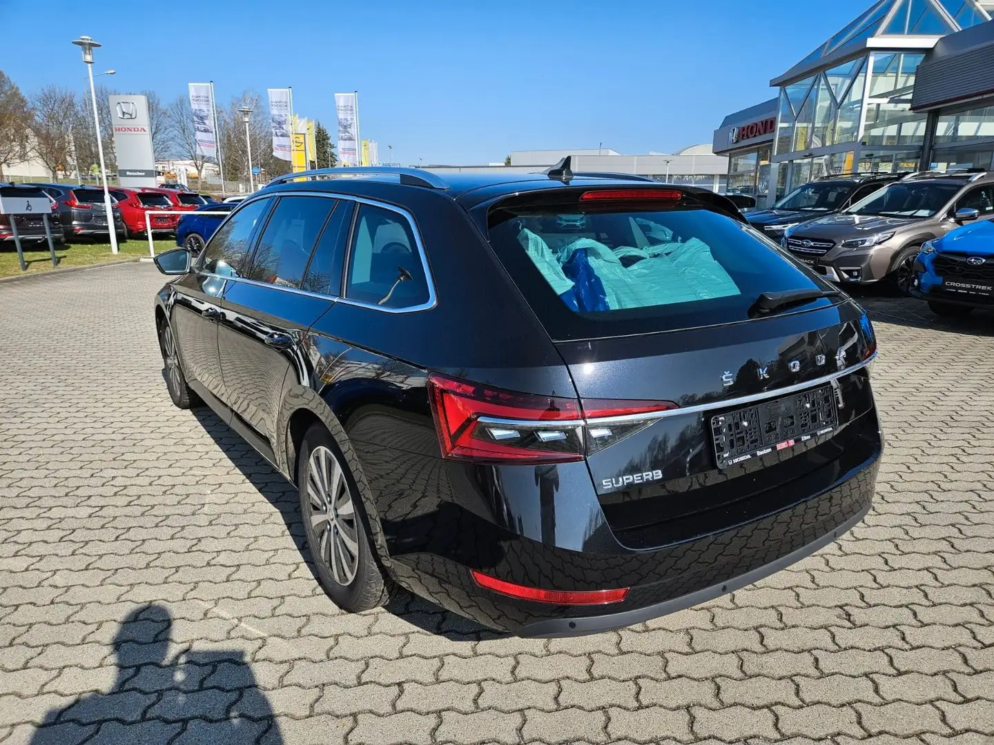 Skoda Superb 2,0 TDi Combi Style DSG Schwarz - 2