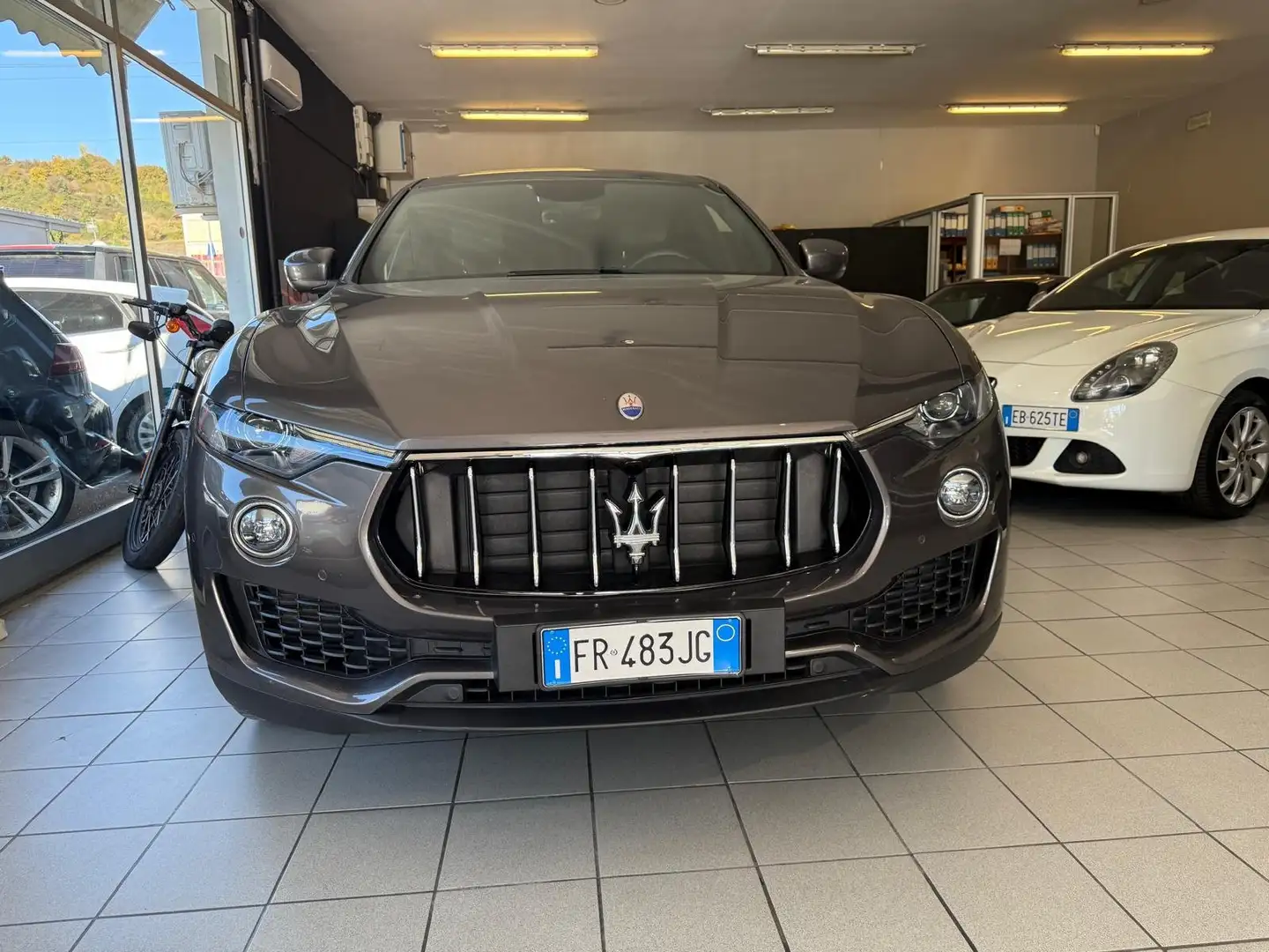 Maserati Levante Levante V6 D AWD Grandsport 184kw Grigio - 2