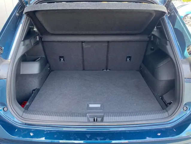 Volkswagen Tiguan view 5