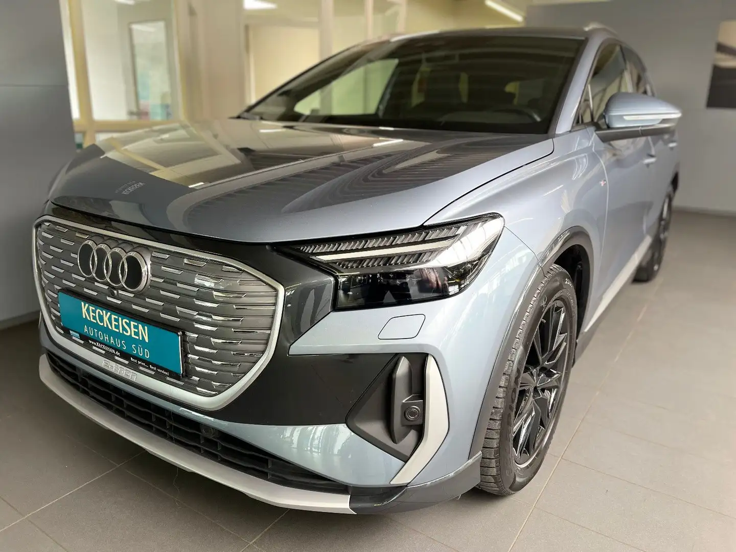 Audi Q4 e-tron 35 Edition One S-Line Albastru - 1